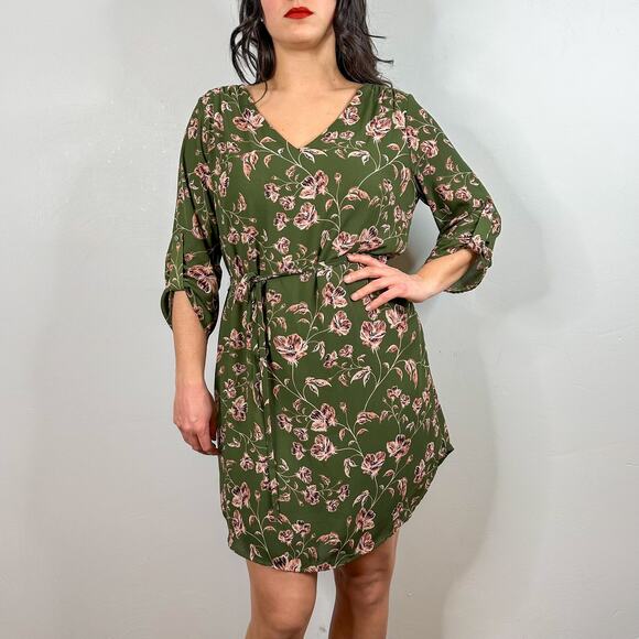 Verse Green Floral Roll Tab Sleeve Shift Dress - Picture 2 of 7